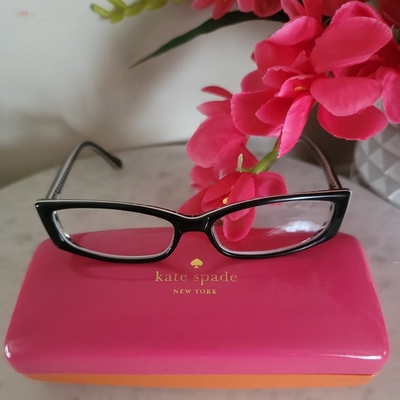 Kate Spade reading 1.75 eyeglasses with case. Used in like new condition. - Picture 4 of 8